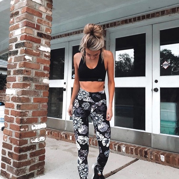 3 pairs women’s leggings size small - Picture 8 of 8